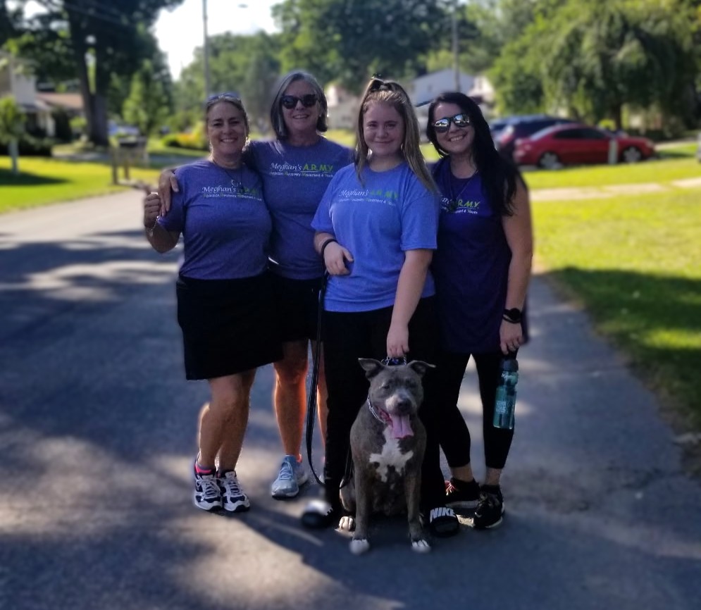 meghansarmy family photo treetrunks meghansarmy family photo treetrunks